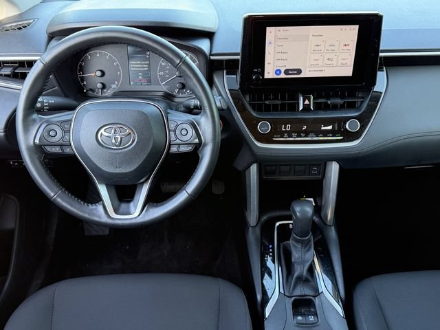 Used 2023 Toyota Corolla Cross LE AWD/4WD image 11