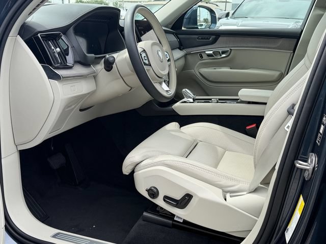 Certified 2026 Volvo XC90 B6 Ultra w/ Protection Package AWD/4WD image 13