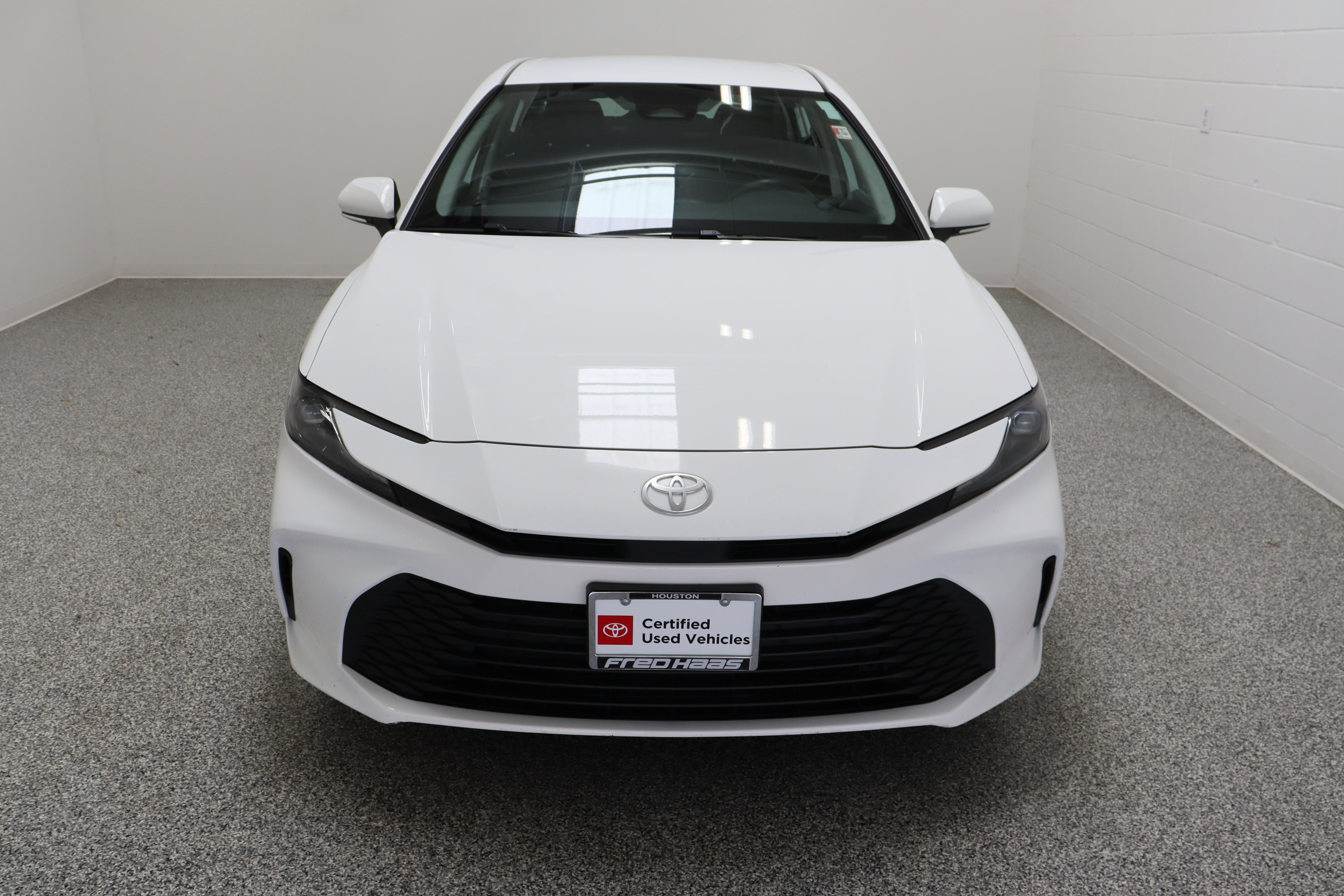 Certified 2025 Toyota Camry LE FWD image 3