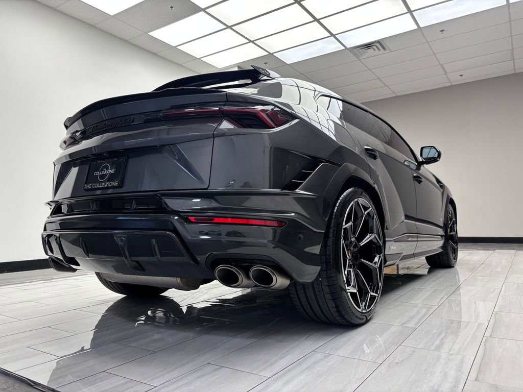 Used 2023 Lamborghini Urus Performante image 33