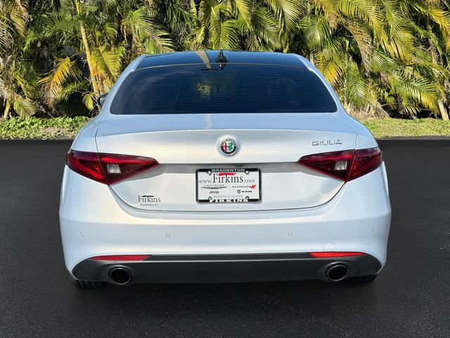 Used 2022 Alfa Romeo Giulia Ti w/ Active Assist Plus Package RWD image 6