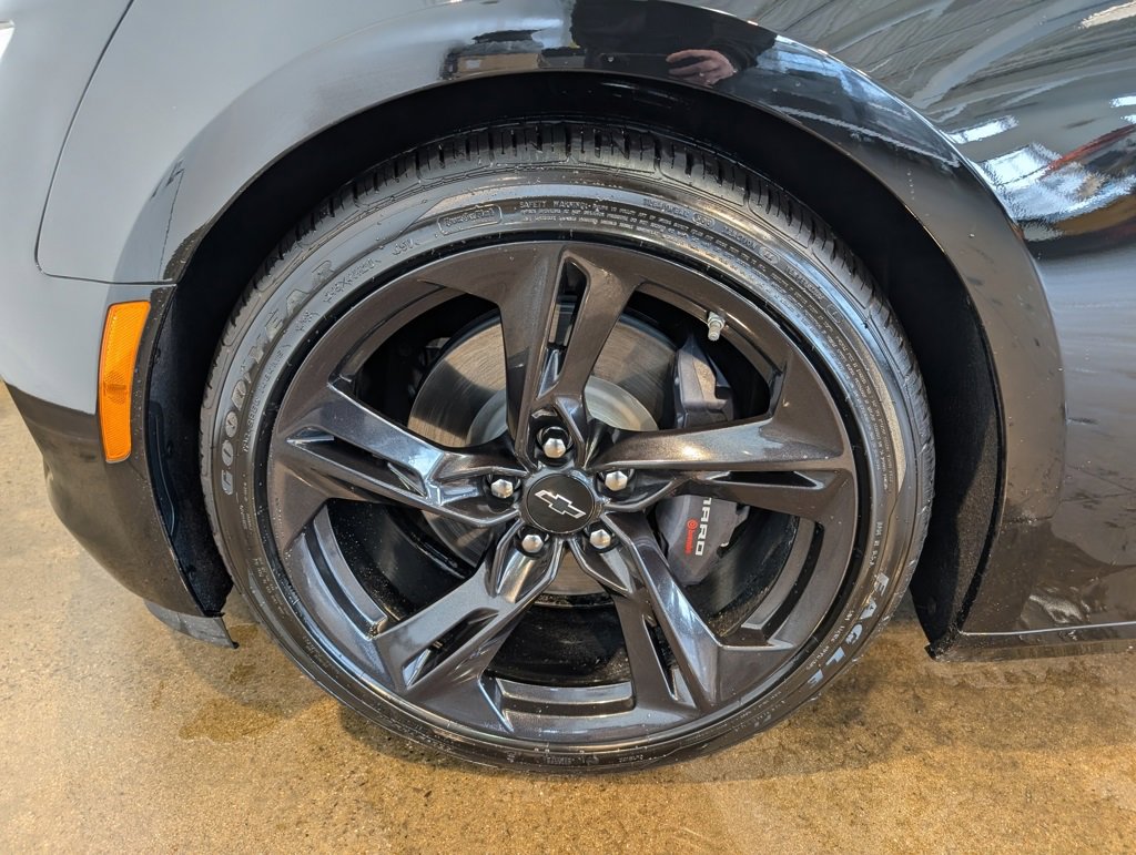 Used 2024 Chevrolet Camaro LT image 10