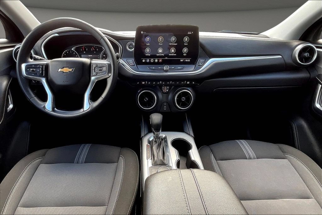 Used 2025 Chevrolet Blazer LT AWD/4WD image 10