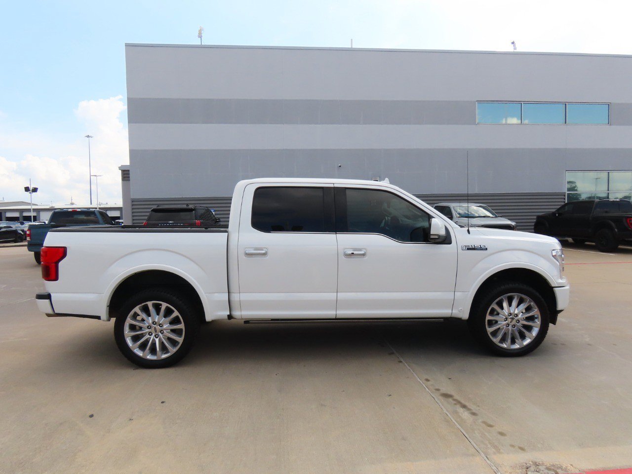 Used 2020 Ford F150 Limited w/ Trailer Tow Package image 10
