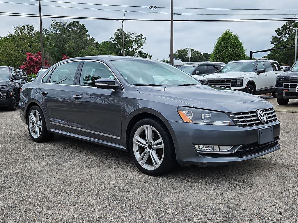 Used 2015 Volkswagen Passat TDI SEL Premium FWD image 2