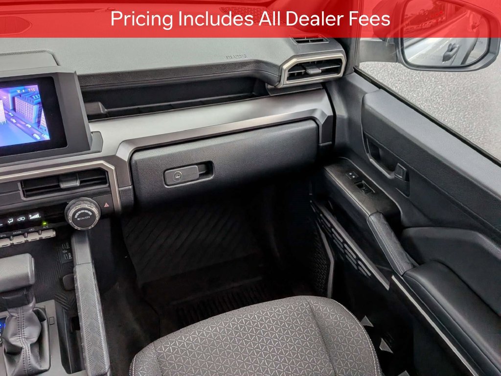 Used 2025 Toyota 4Runner SR5 AWD/4WD image 18