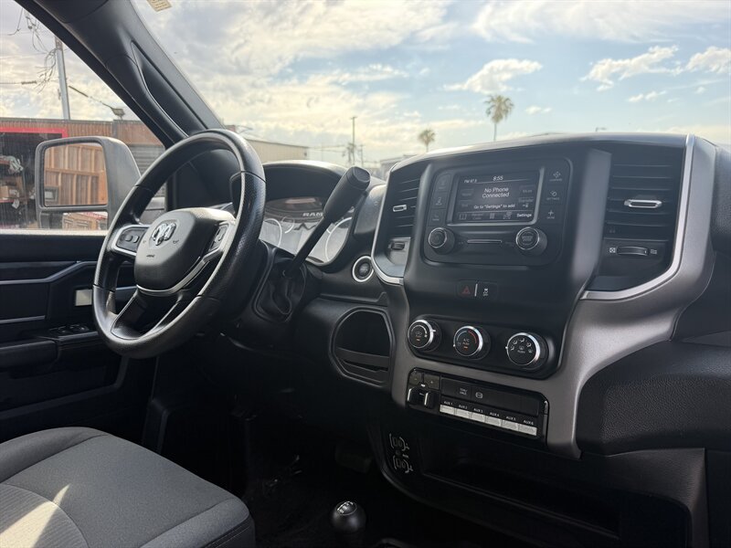 Used 2024 RAM 3500 SLT w/ Quick Order Package 2YG SLT AWD/4WD image 17