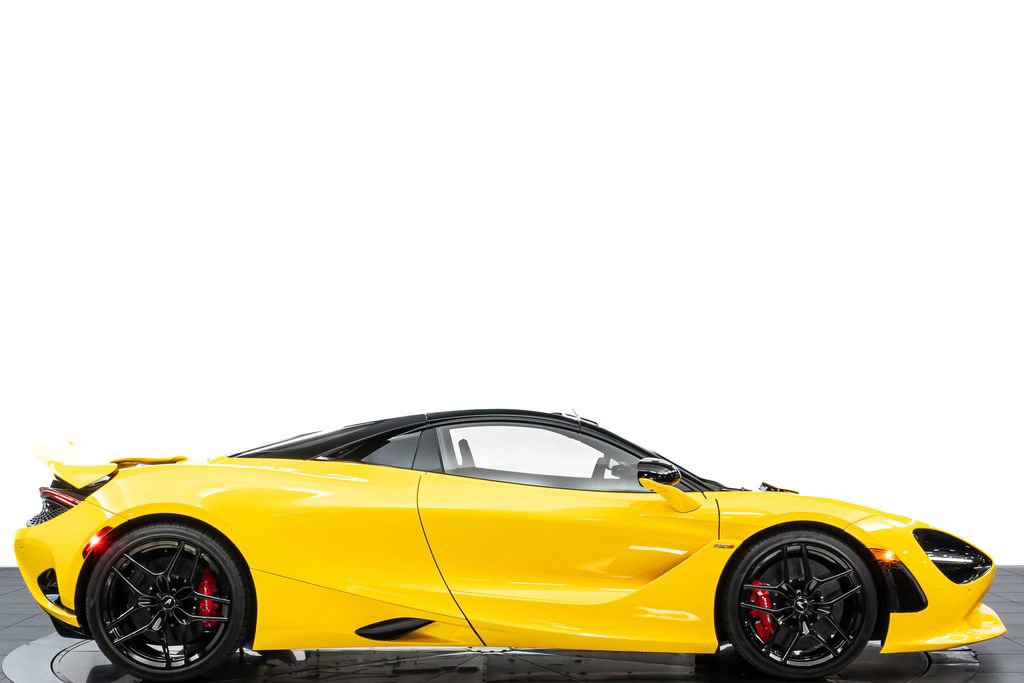Used 2024 McLaren 750S Spider image 8