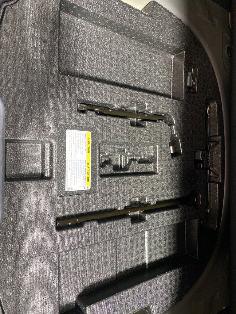 Certified 2023 Lexus ES 300h w/ Premium Package image 29