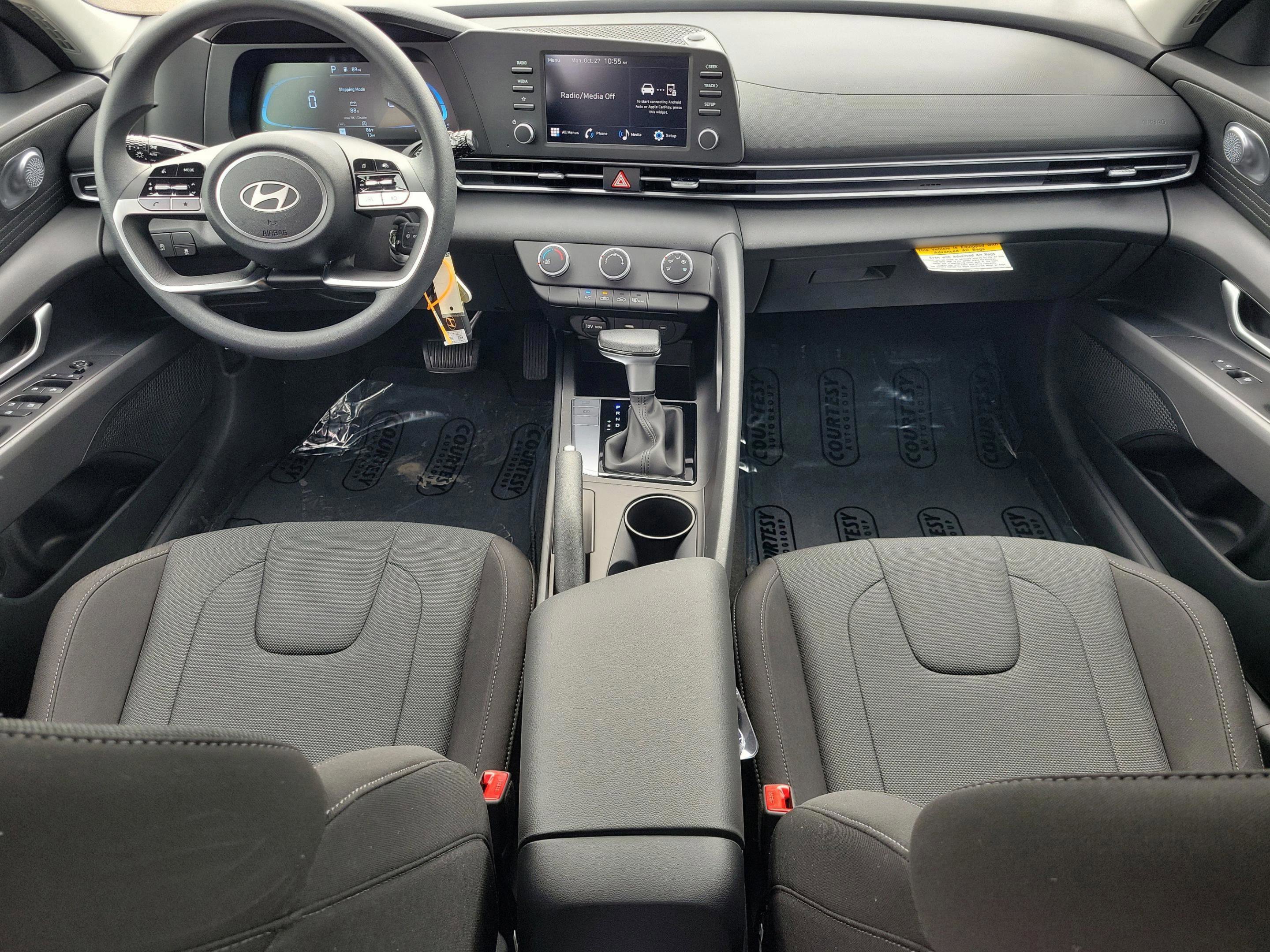 New 2026 Hyundai Elantra SE image 24