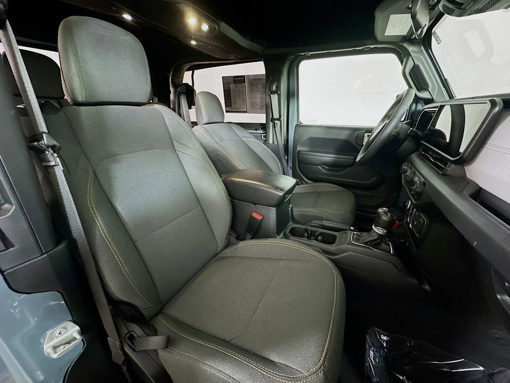 Used 2024 Jeep Wrangler Sport AWD/4WD image 11