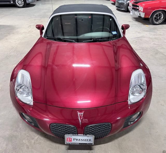 Used 2009 Pontiac Solstice GXP w/ Premium Package RWD image 16