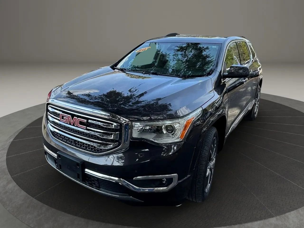 Used 2017 GMC Acadia Denali w/ Technology Package image 3