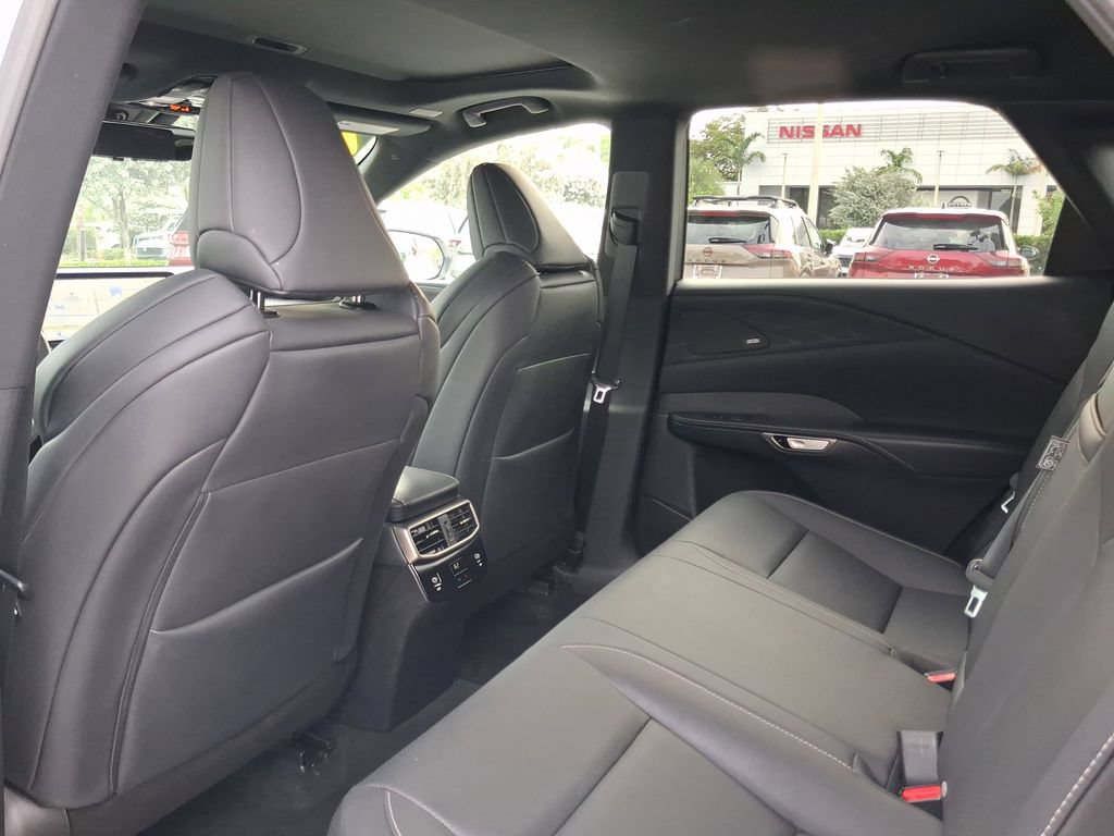 Used 2024 Lexus RX 350 F Sport w/ Convenience Package AWD/4WD image 7