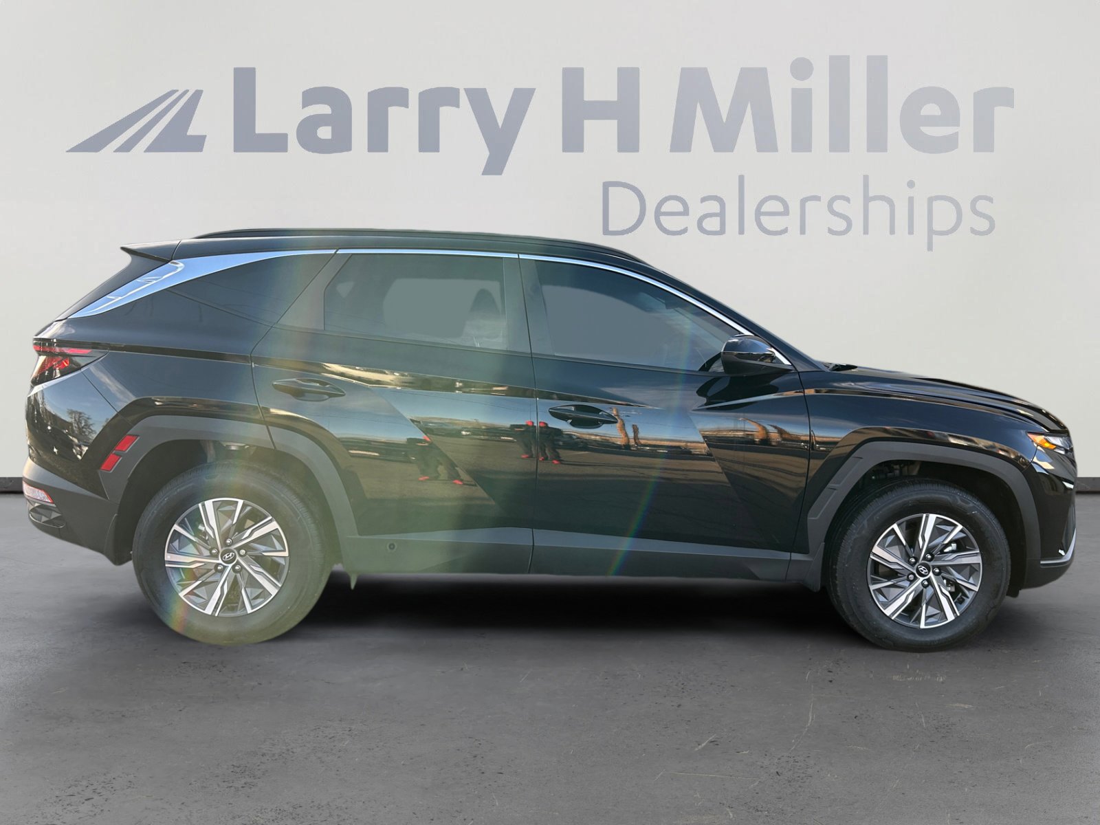 Used 2024 Hyundai Tucson Blue image 7