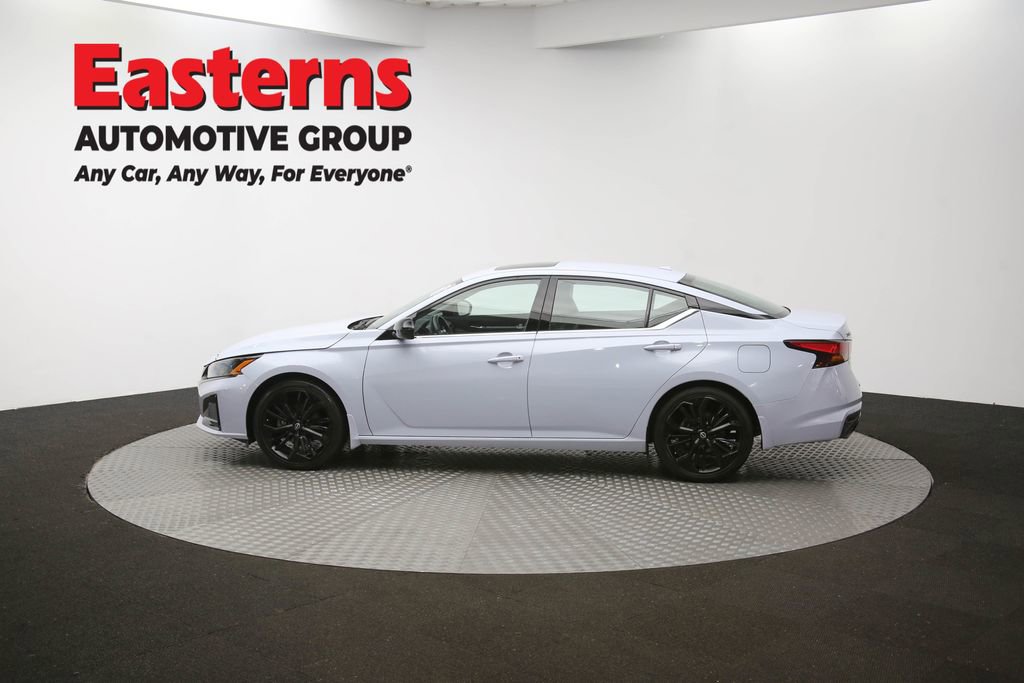 Used 2023 Nissan Altima 2.5 SR w/ SR Premium Package image 60