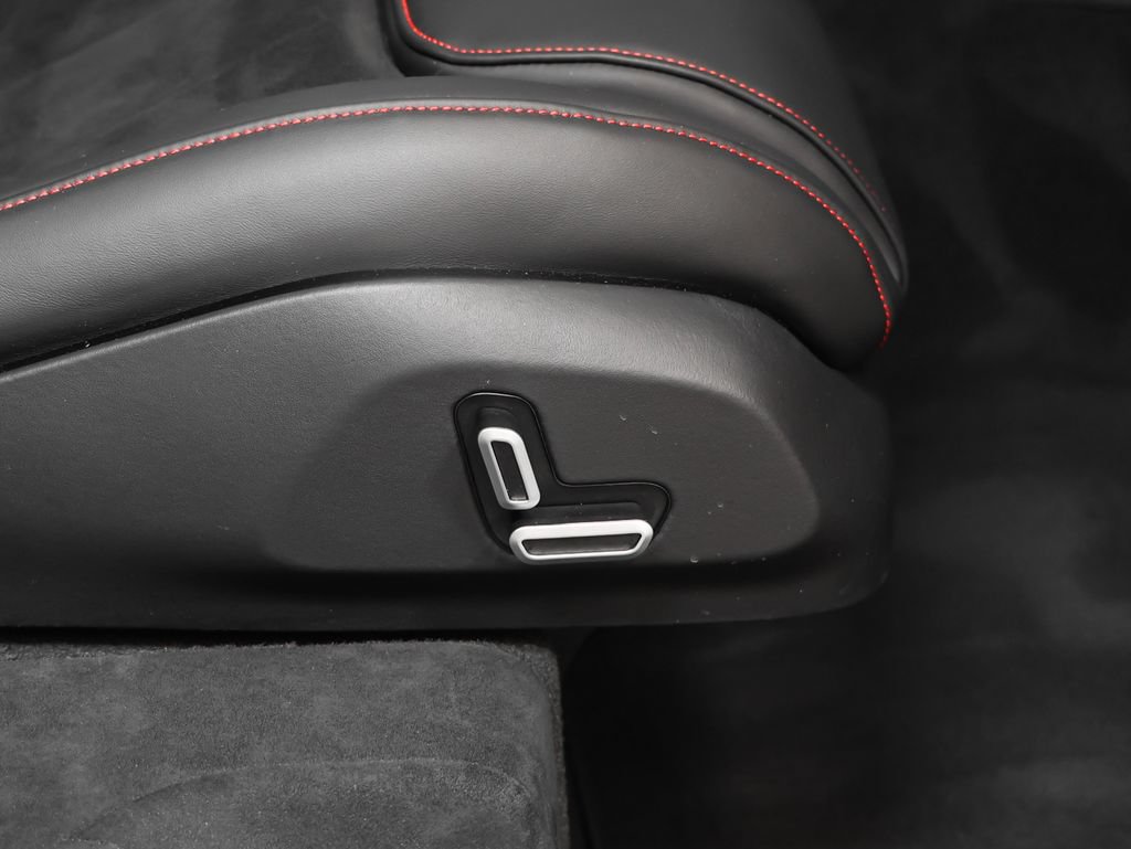 Certified 2025 Ferrari Purosangue AWD/4WD image 34