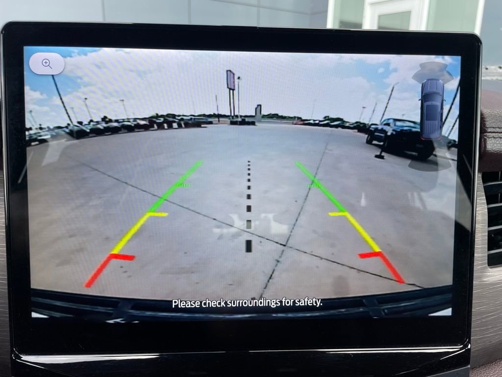 Used 2023 Ford Expedition Limited AWD/4WD image 8