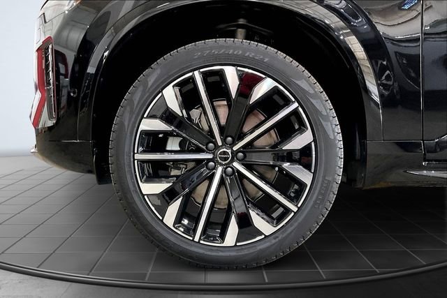 New 2026 Volvo XC90 B6 Plus w/ Protection Package image 14