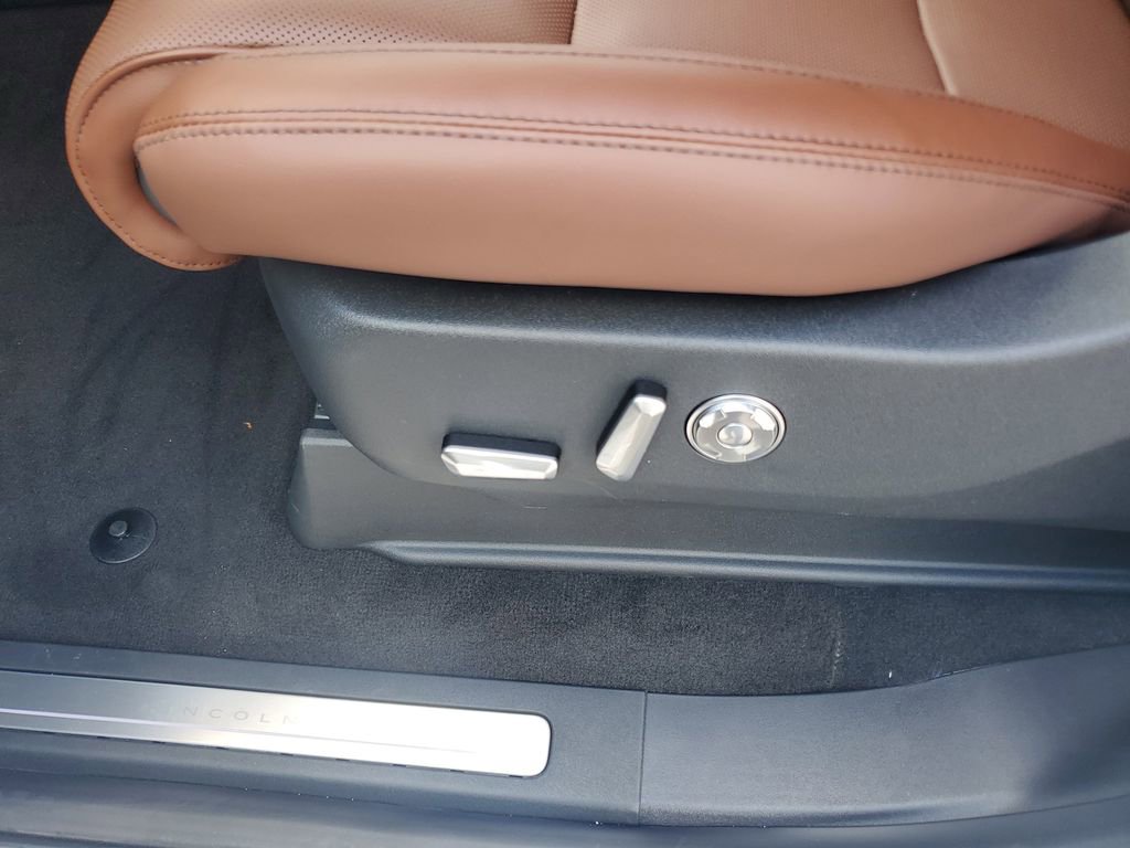 New 2025 Lincoln Navigator L Reserve image 24