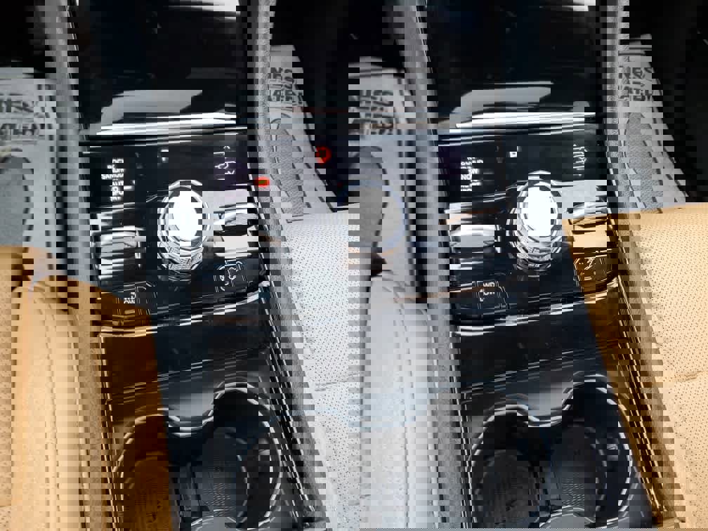 Used 2025 Jeep Grand Cherokee Summit w/ Obsidian Package image 20