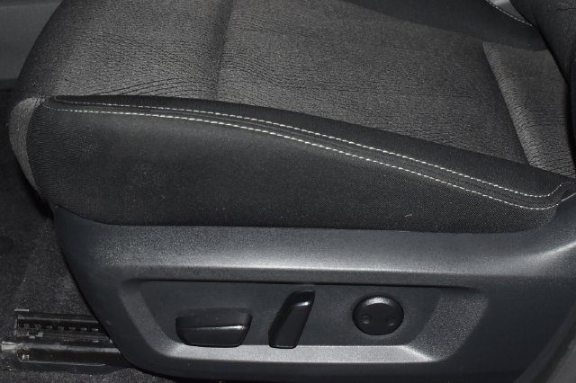 Used 2025 Nissan Rogue SV AWD/4WD image 34