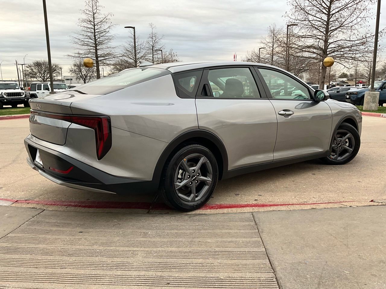 Used 2025 Kia K4 LXS image 6