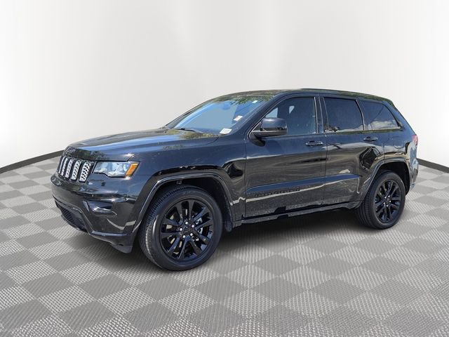Used 2021 Jeep Grand Cherokee Laredo X image 2