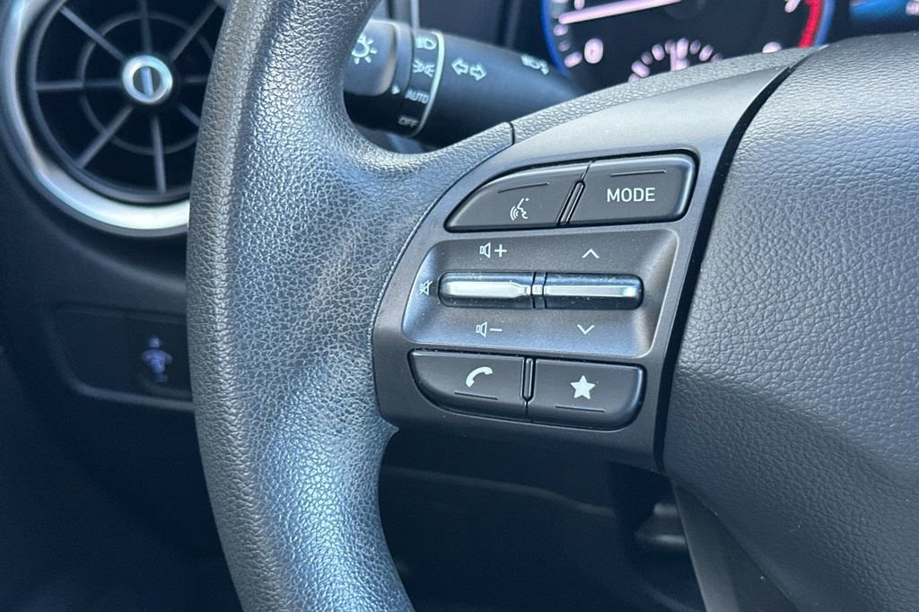 Used 2023 Hyundai Kona SE image 25