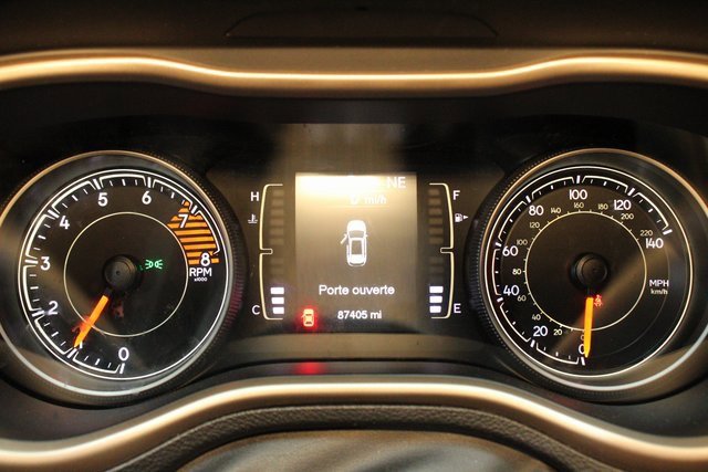 Used 2017 Jeep Cherokee Latitude w/ Comfort & Convenience Group image 24