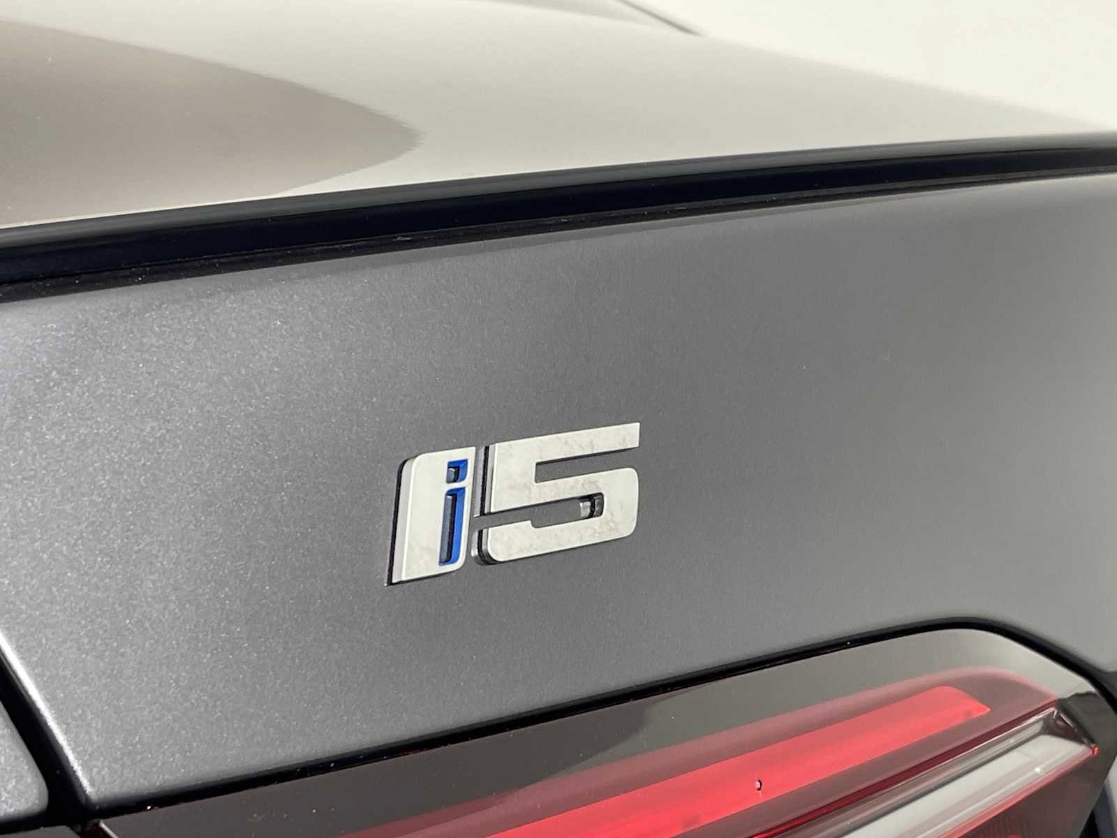 New 2025 BMW i5 M60 w/ Premium Package image 11