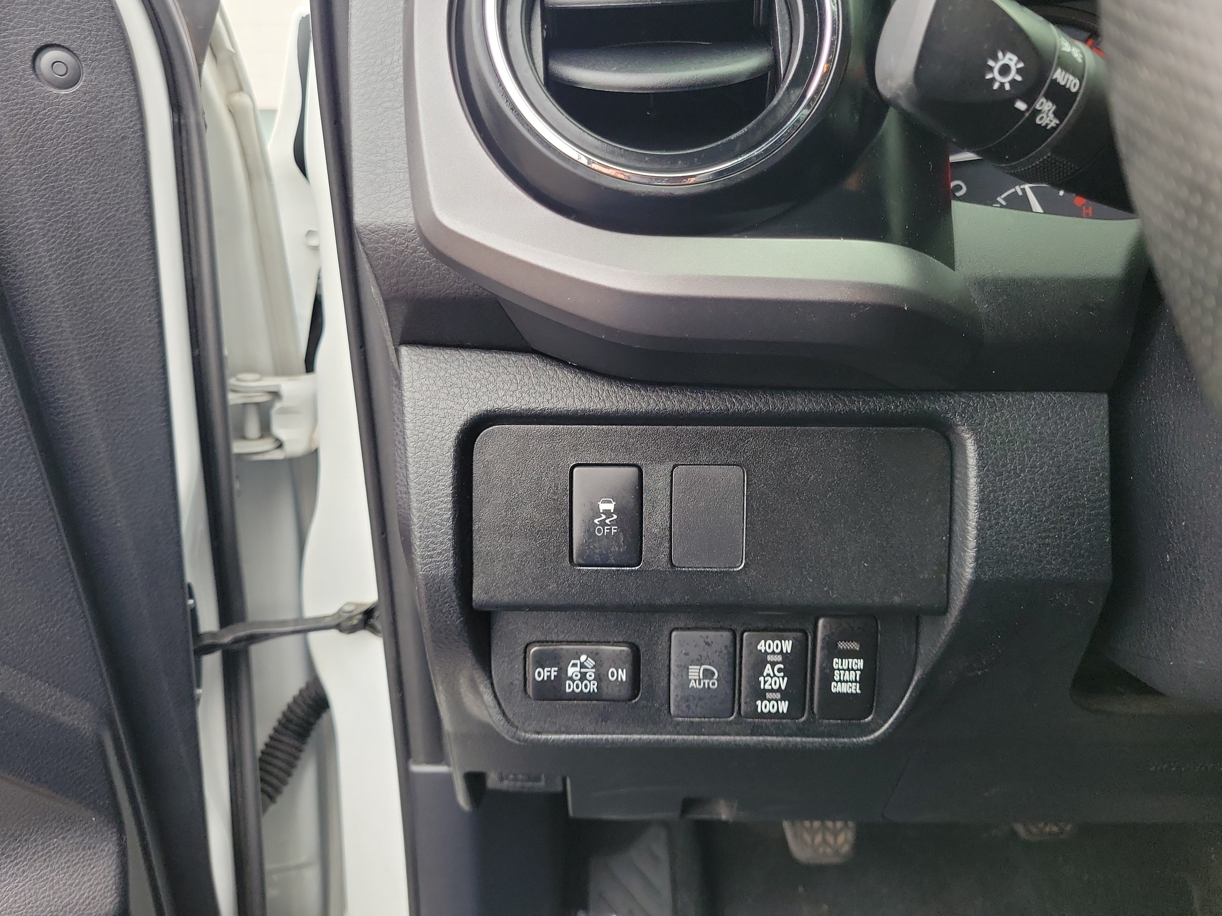 Used 2021 Toyota Tacoma TRD Off-Road AWD/4WD image 20