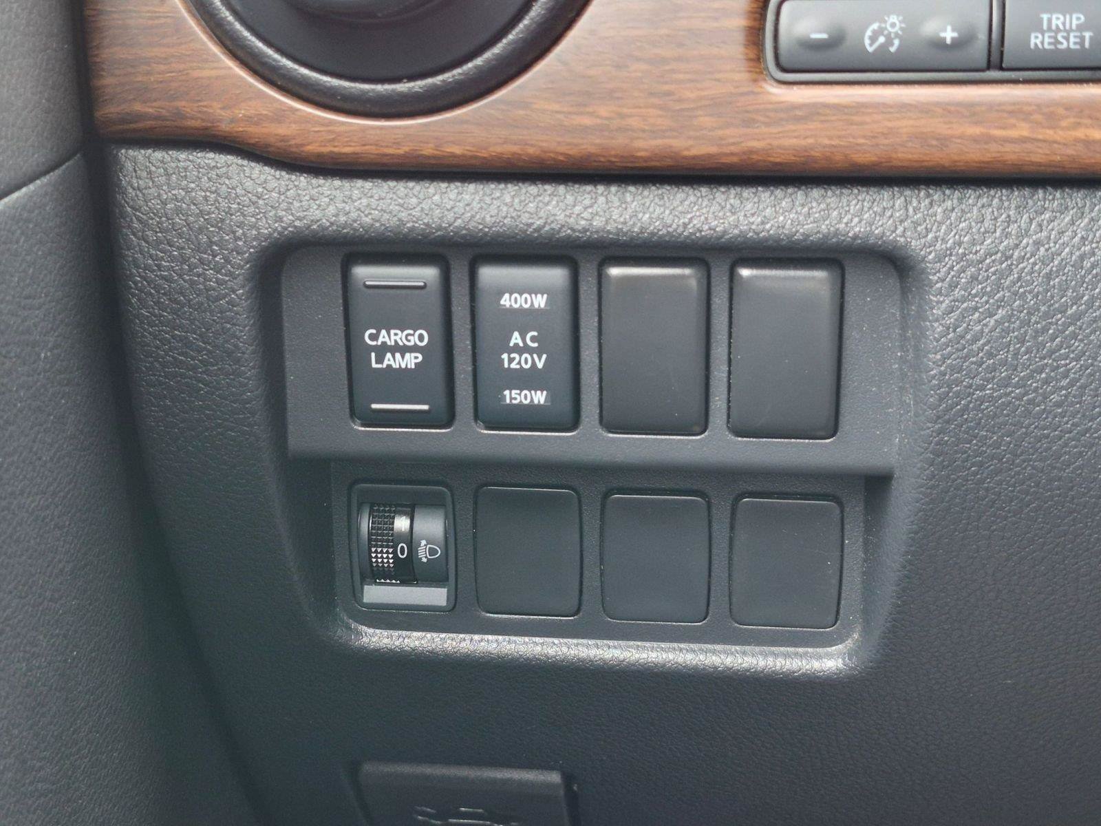 Used 2020 Nissan Titan Platinum Reserve AWD/4WD image 9