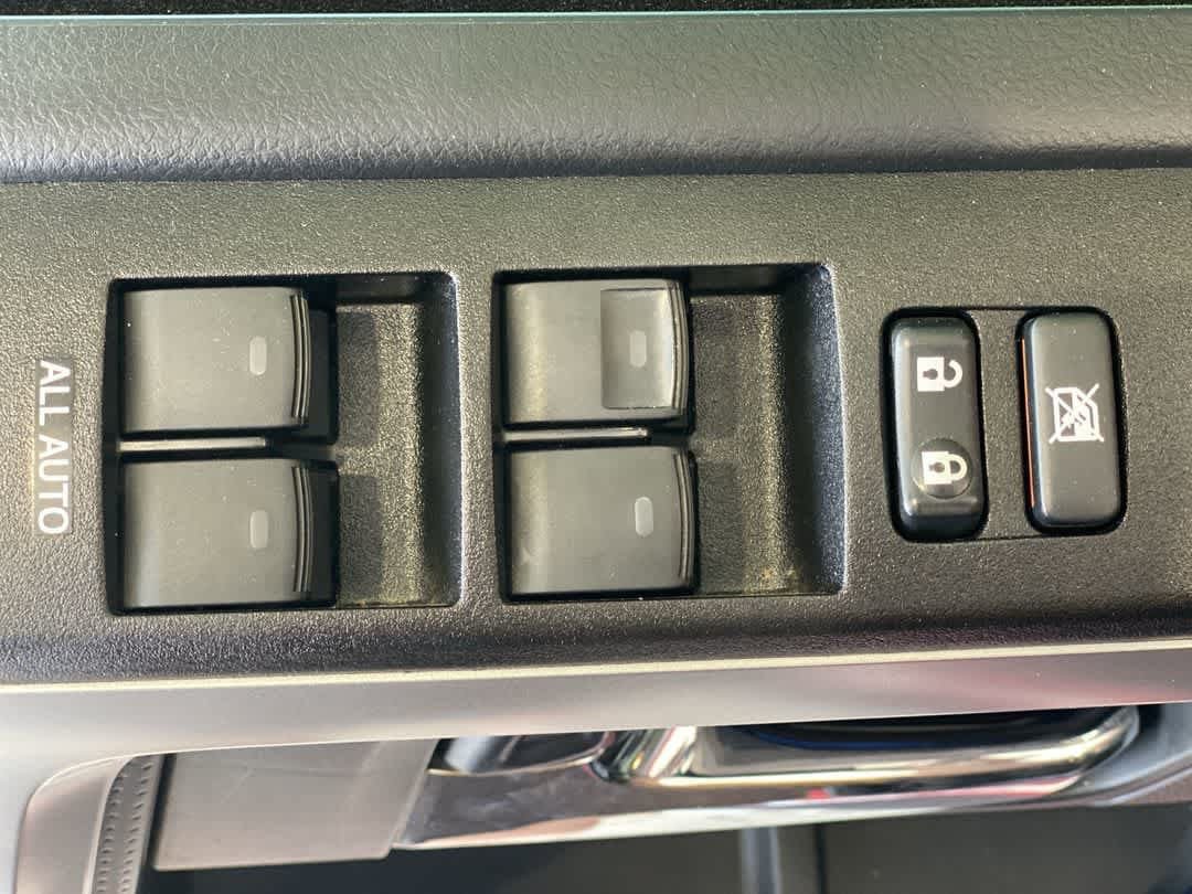 Used 2022 Toyota 4Runner Limited AWD/4WD image 16