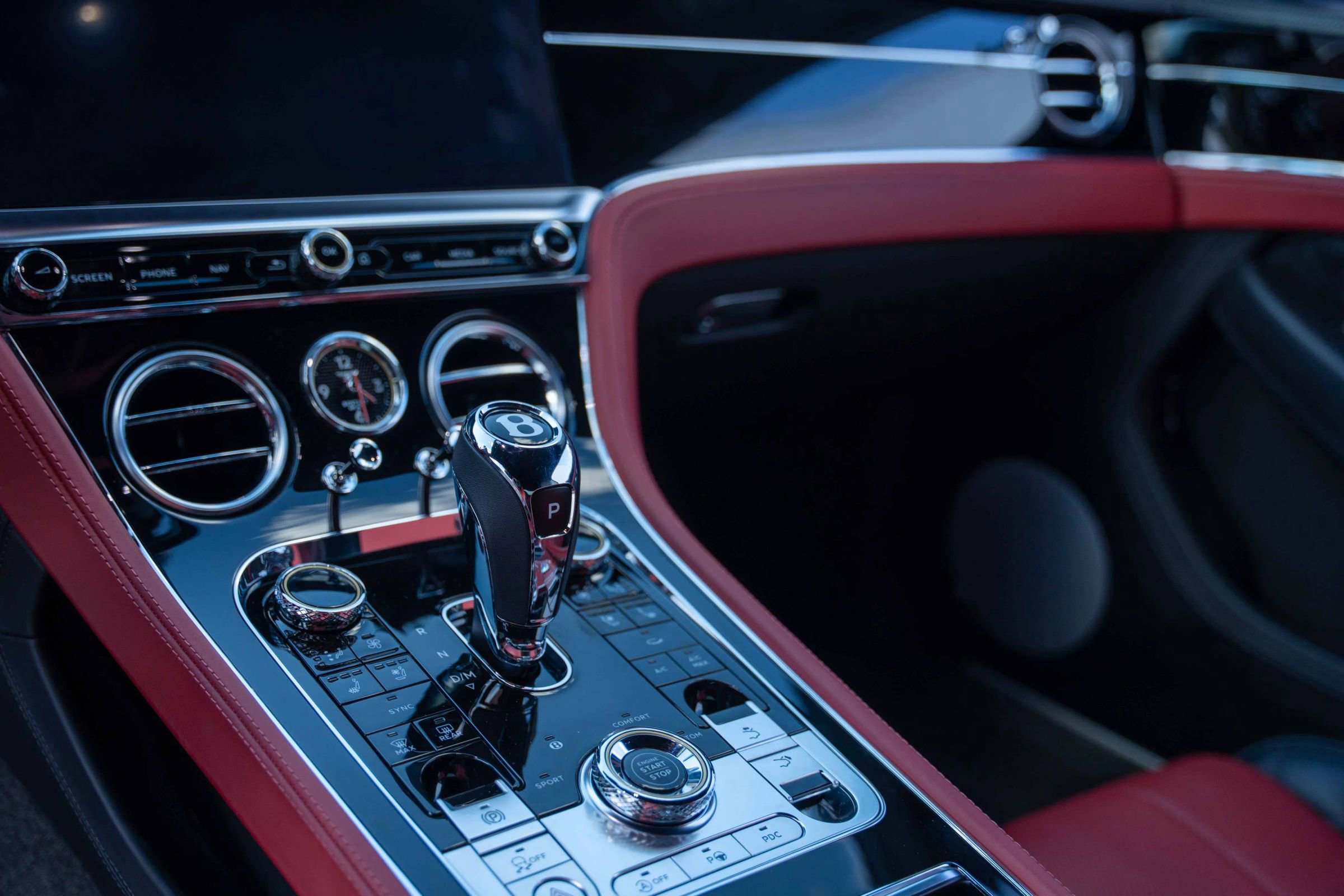 Used 2020 Bentley Continental GT V8 image 18