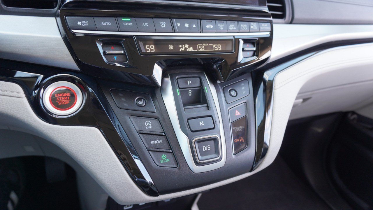 Used 2025 Honda Odyssey Touring image 19