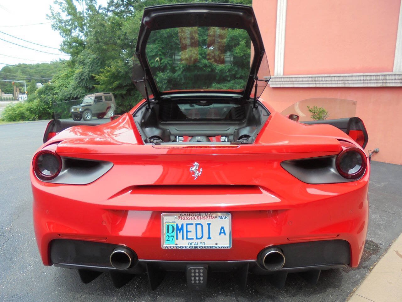 Used 2017 Ferrari 488 GTB RWD image 37