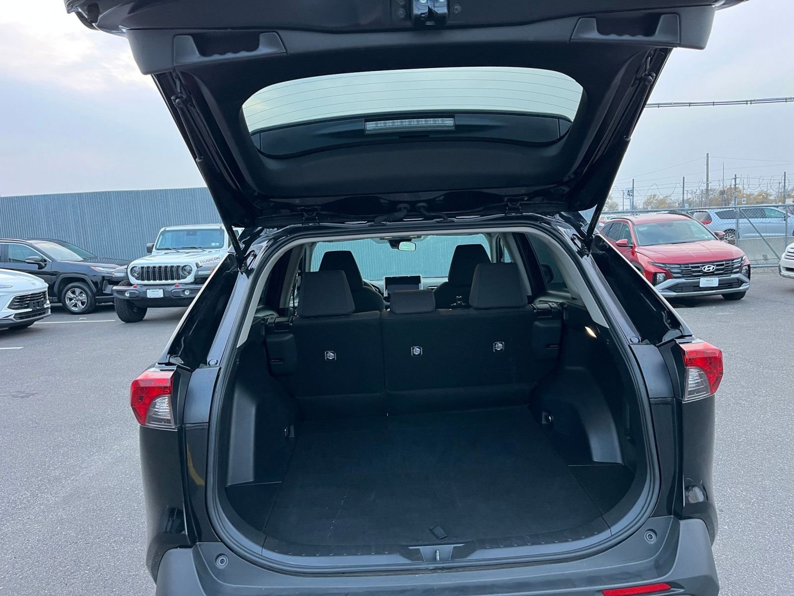 Used 2025 Toyota RAV4 LE image 30