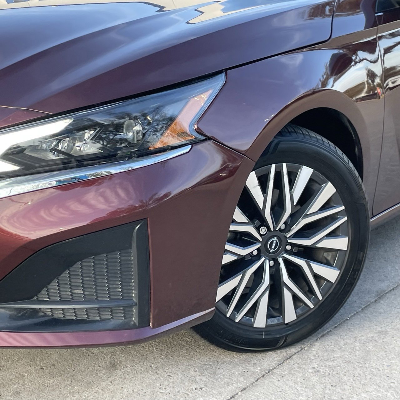 Used 2024 Nissan Altima 2.5 SV image 8