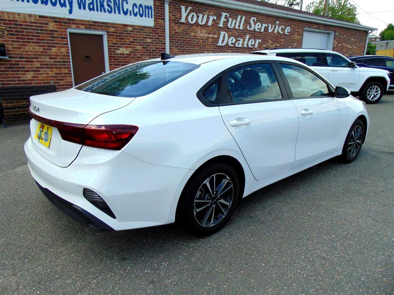 Used 2024 Kia Forte LXS image 5