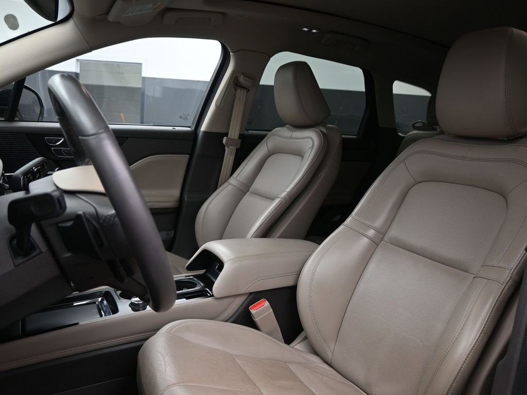 Used 2021 Lincoln Corsair FWD w/ Premium Package image 12