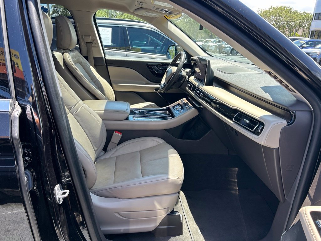 Used 2023 Lincoln Aviator Reserve w/ Equipment Group 201A AWD/4WD image 38