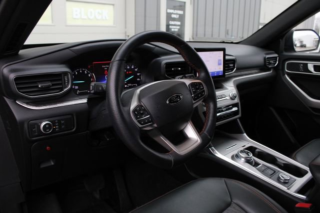 Used 2022 Ford Explorer Timberline image 2