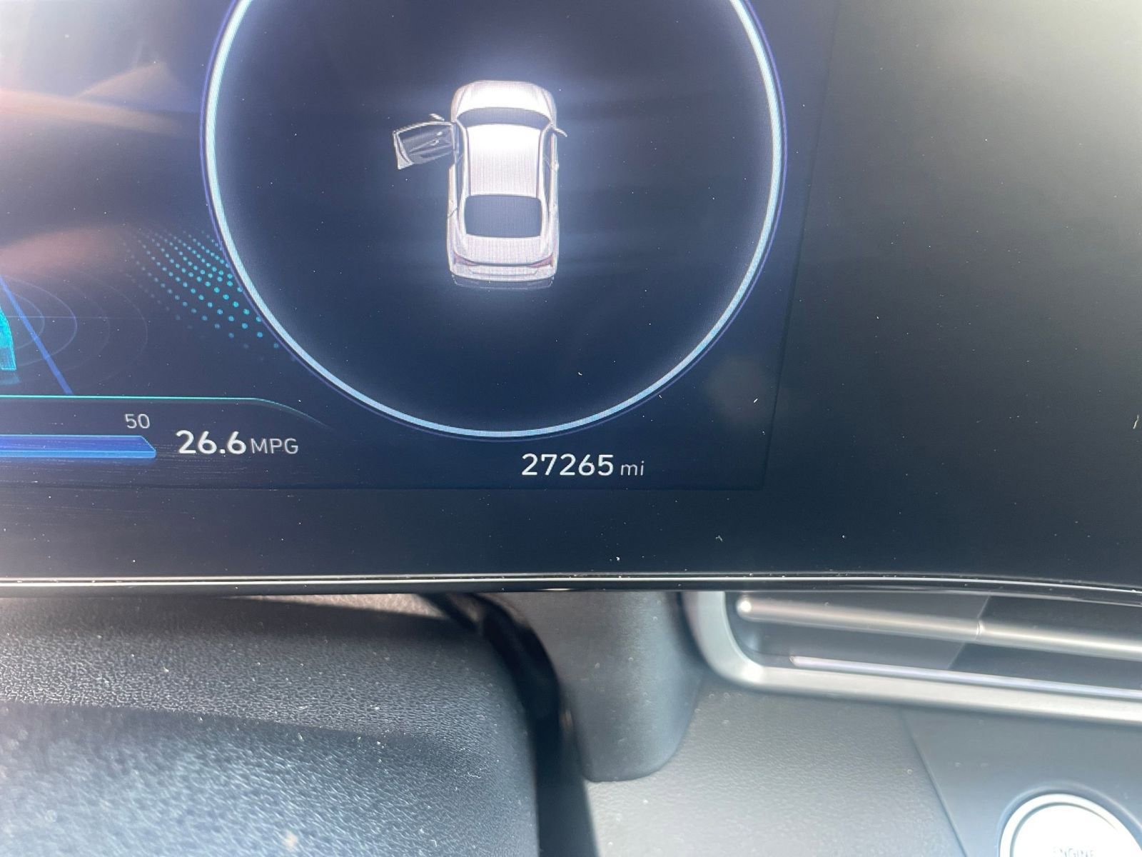 Used 2025 Hyundai Elantra SEL image 40