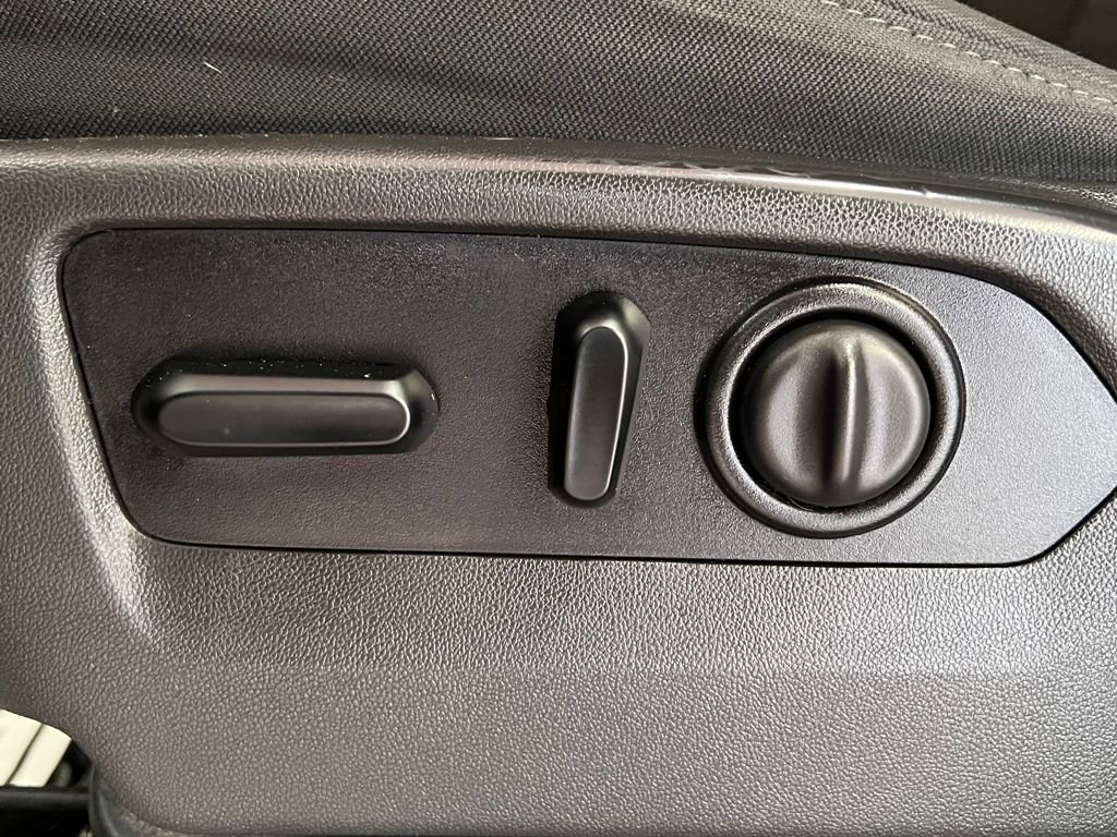 Used 2021 Chevrolet Silverado 1500 RST w/ Z71 Off-Road Package AWD/4WD image 29