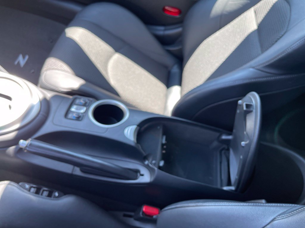 Used 2015 Nissan 370Z Touring Sport RWD image 17