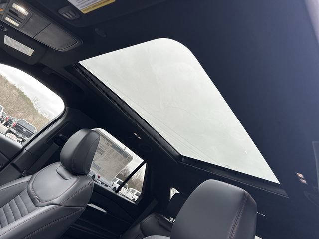 New 2026 Ford Explorer ST-Line w/ ST-Line Street Pack image 18