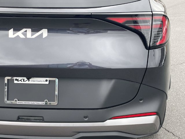 Certified 2026 Kia Sportage EX FWD image 15
