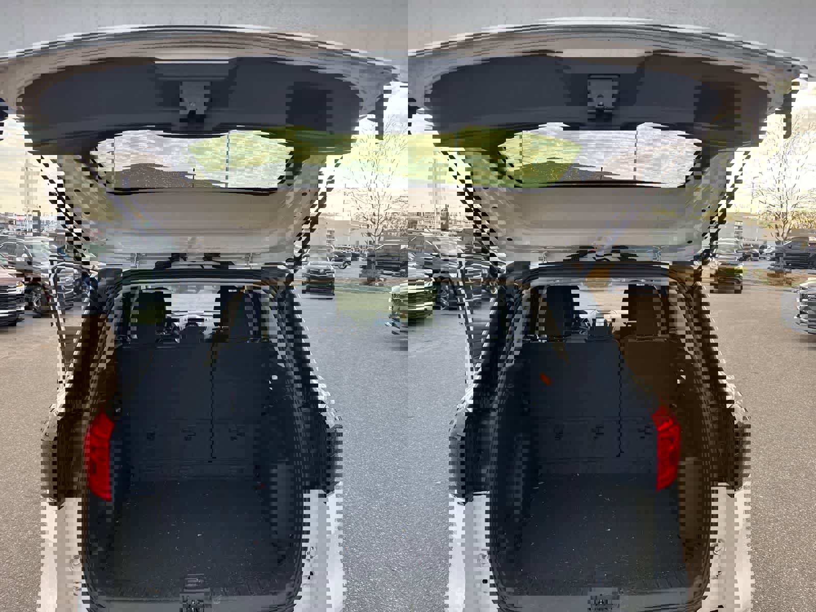 Used 2019 Ford Escape SE image 23