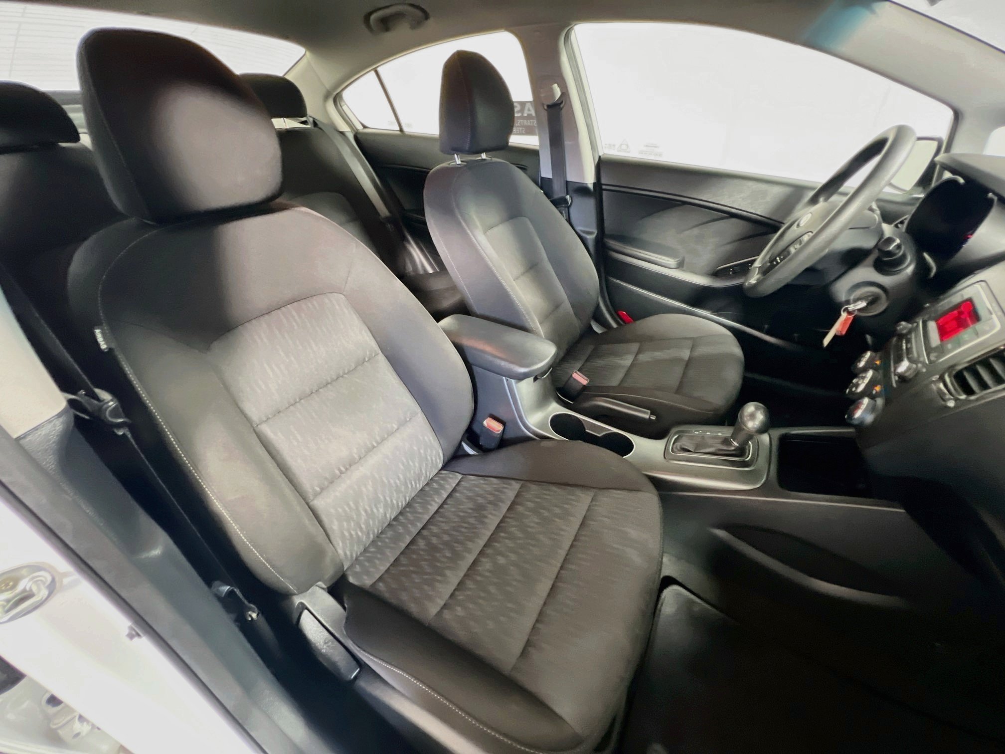 Used 2016 Kia Forte LX FWD image 27